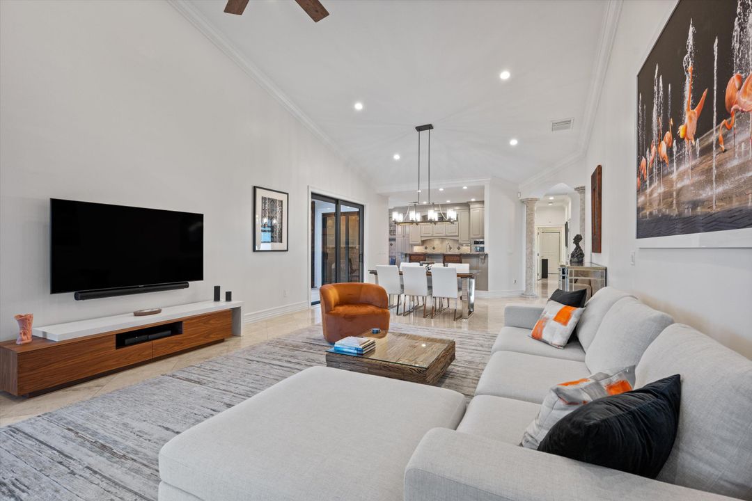 На продажу: $1,285,000 (3 спален, 3 ванн, 1898 Квадратных фут)