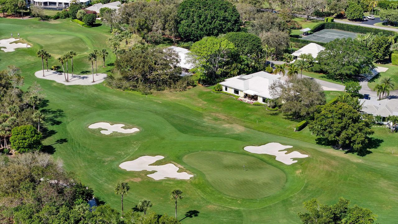 Active With Contract: $2,795,000 (4 beds, 3 baths, 3992 Square Feet)