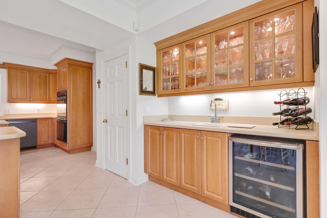 Active With Contract: $2,795,000 (4 beds, 3 baths, 3992 Square Feet)