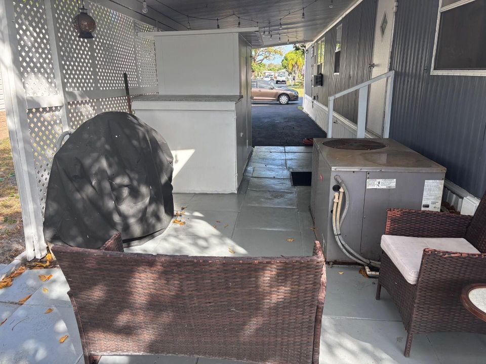 待售: $82,000 (3 贝兹, 3 浴室, 1200 平方英尺)