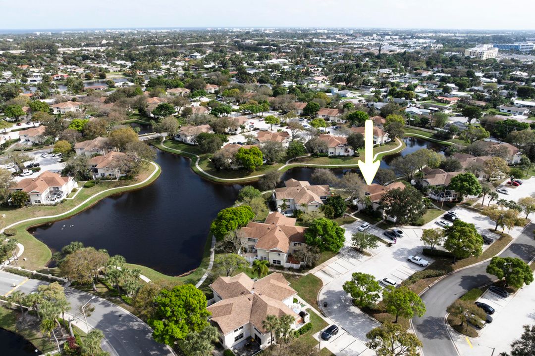 En Venta: $285,000 (2 camas, 2 baños, 1374 Pies cuadrados)