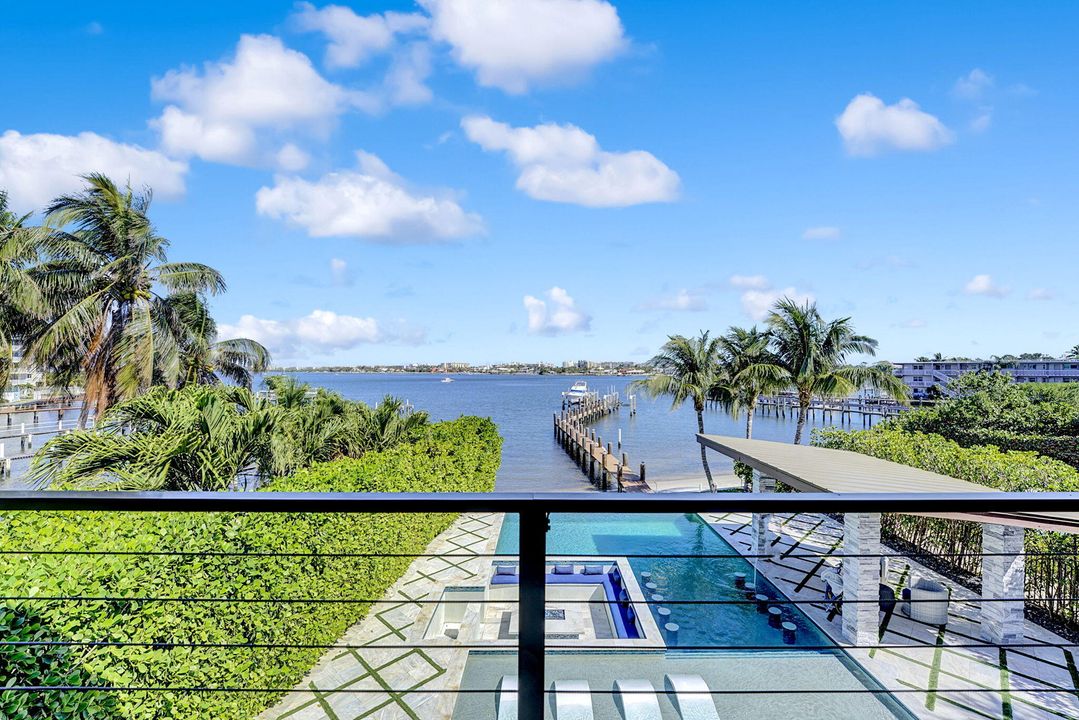 合同活跃: $4,995,000 (5 贝兹, 5 浴室, 4671 平方英尺)