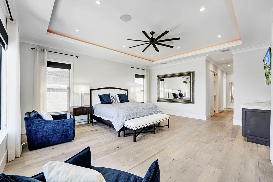 合同活跃: $4,995,000 (5 贝兹, 5 浴室, 4671 平方英尺)