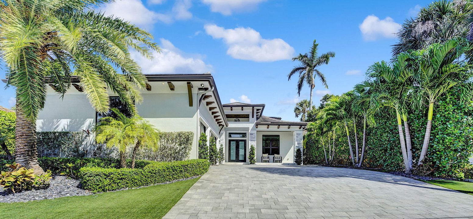 合同活跃: $4,995,000 (5 贝兹, 5 浴室, 4671 平方英尺)