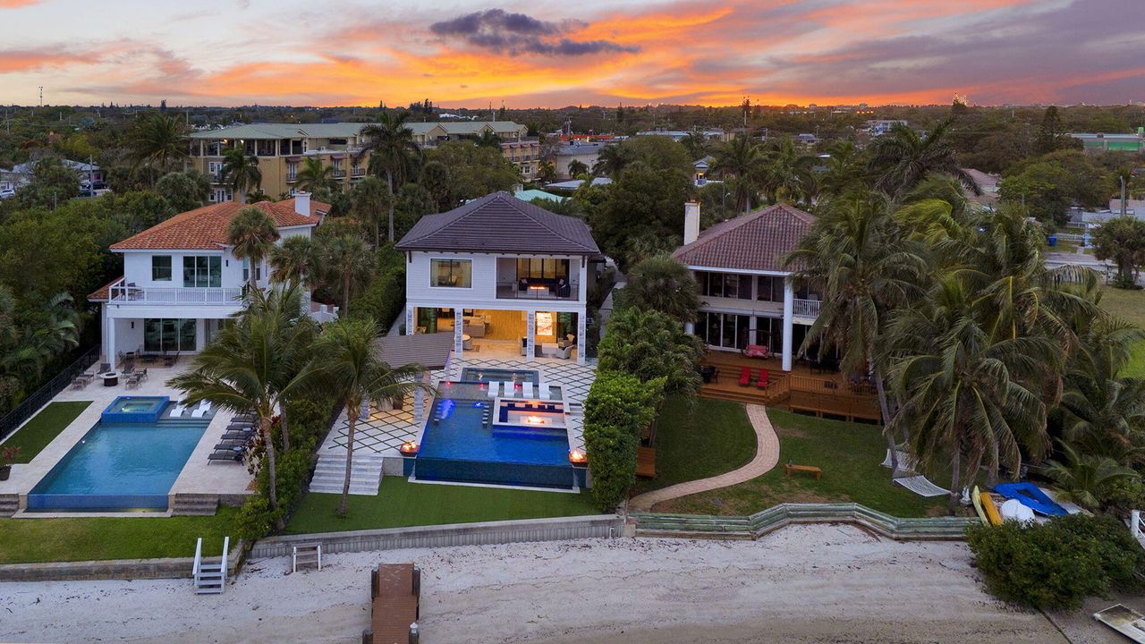 合同活跃: $4,995,000 (5 贝兹, 5 浴室, 4671 平方英尺)