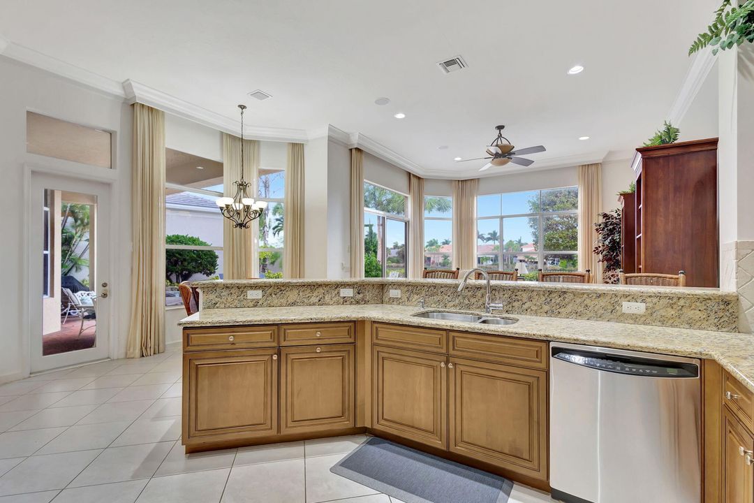 En Renta: $15,750 (3 camas, 3 baños, 2920 Pies cuadrados)