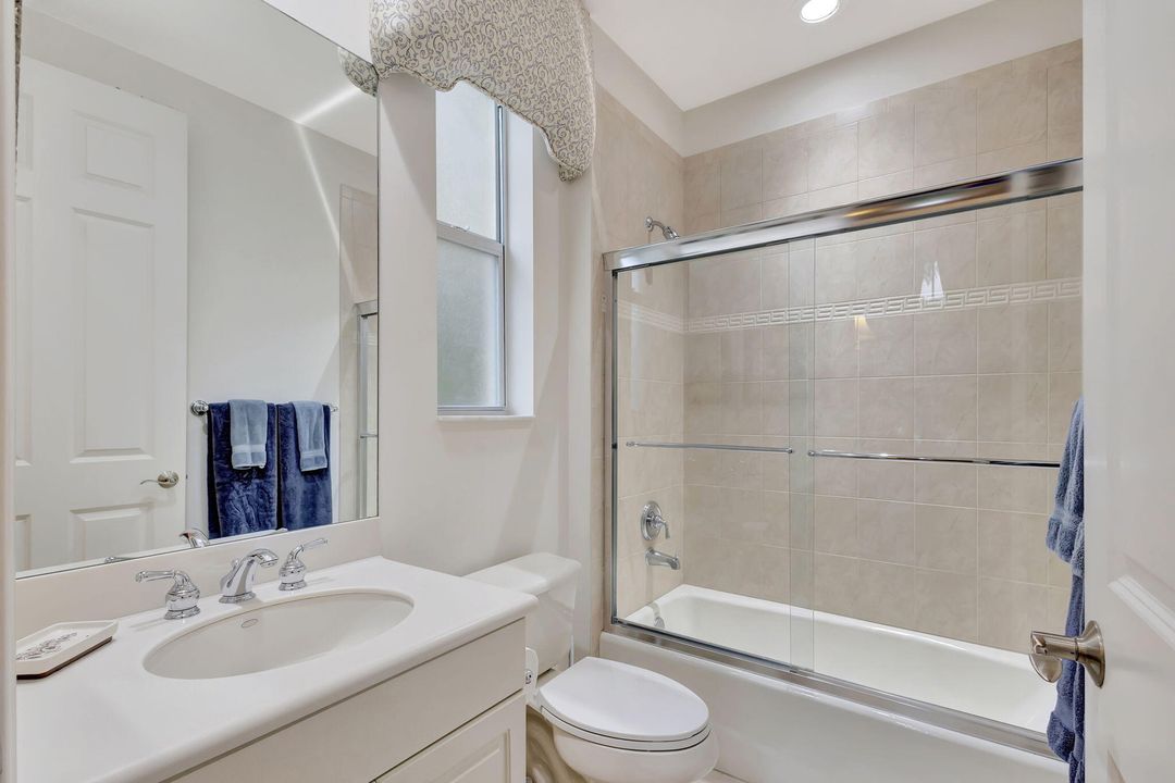 En Renta: $15,750 (3 camas, 3 baños, 2920 Pies cuadrados)