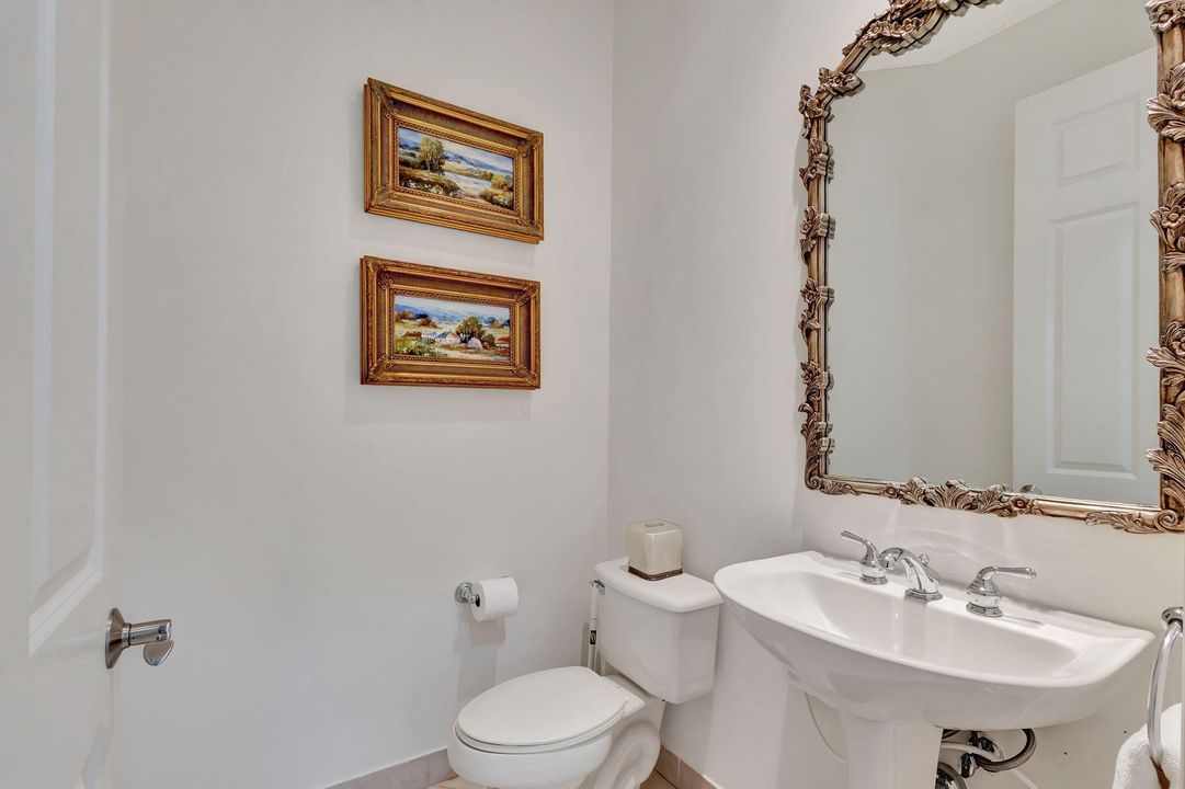 En Renta: $15,750 (3 camas, 3 baños, 2920 Pies cuadrados)