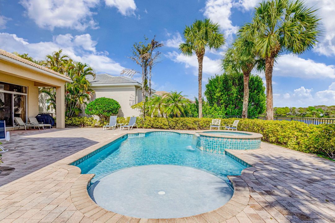 En Renta: $15,750 (3 camas, 3 baños, 2920 Pies cuadrados)