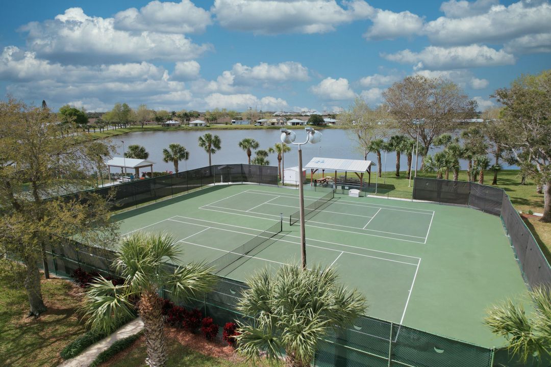 待售: $169,500 (2 贝兹, 2 浴室, 1439 平方英尺)