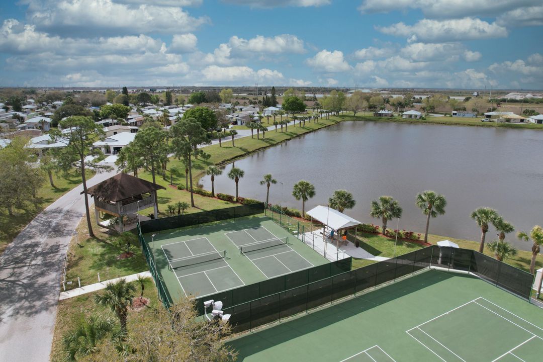 待售: $169,500 (2 贝兹, 2 浴室, 1439 平方英尺)