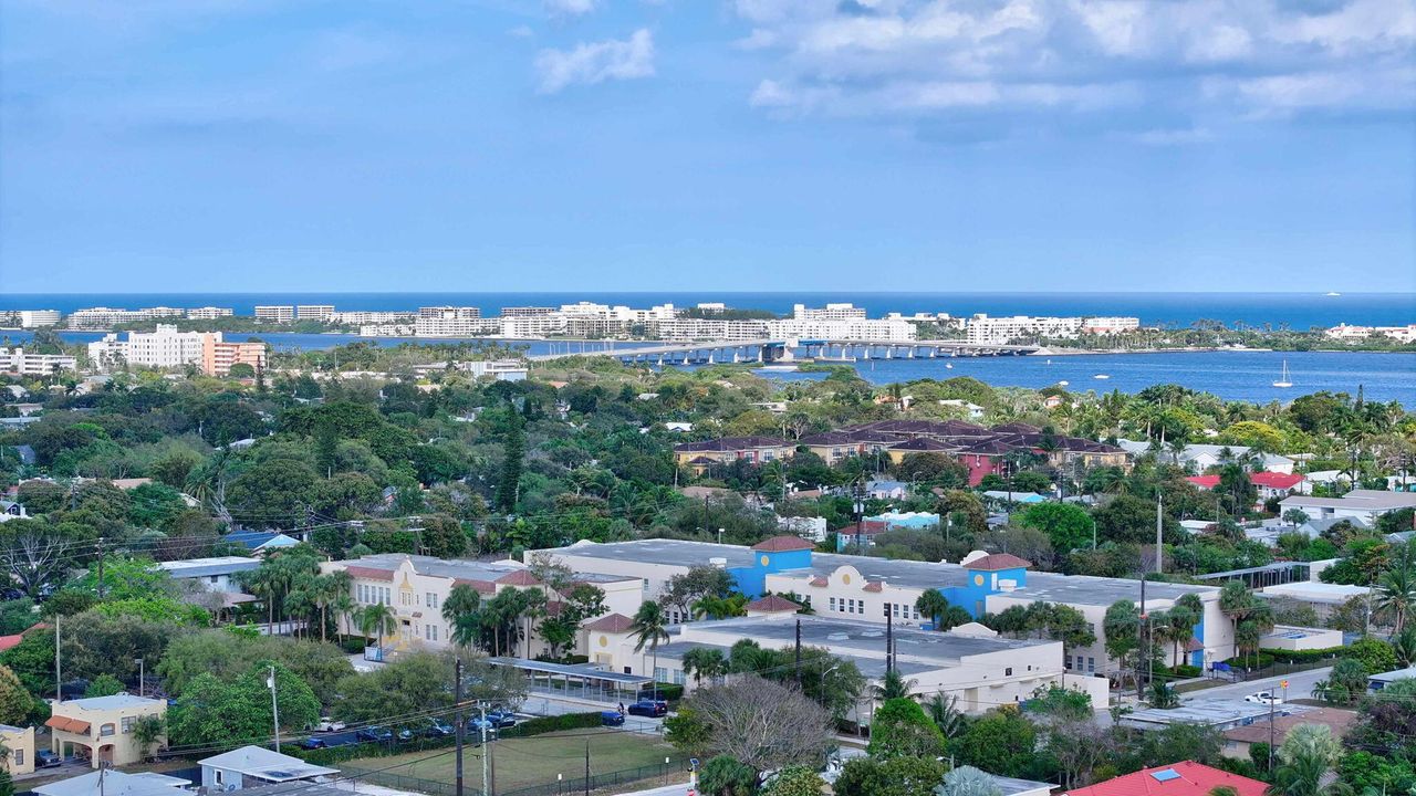 For Sale: $899,000 (0 beds, 0 baths, 2471 Square Feet)