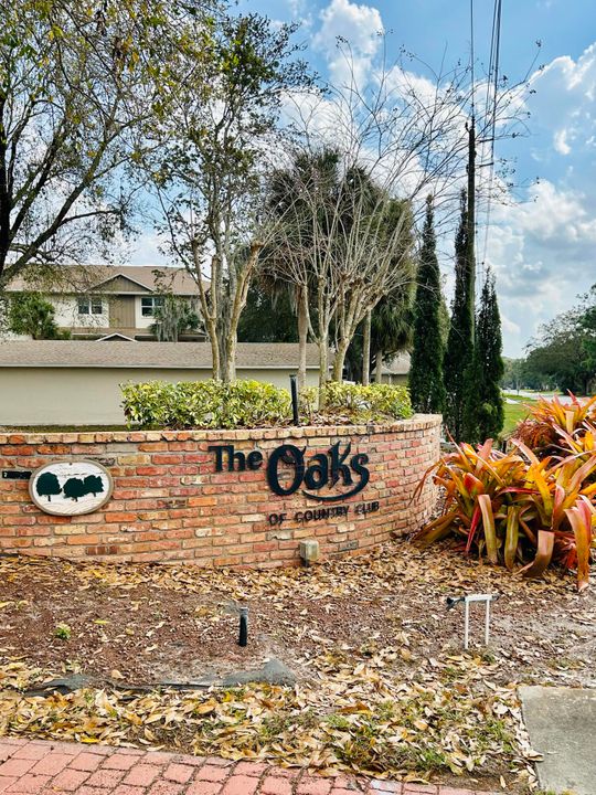 For Sale: $159,900 (2 beds, 2 baths, 1050 Square Feet)