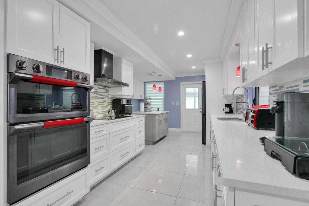 На продажу: $1,250,000 (4 спален, 3 ванн, 2933 Квадратных фут)