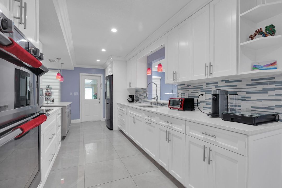 На продажу: $1,250,000 (4 спален, 3 ванн, 2933 Квадратных фут)