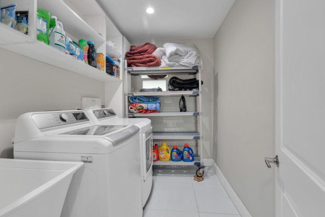 На продажу: $1,250,000 (4 спален, 3 ванн, 2933 Квадратных фут)