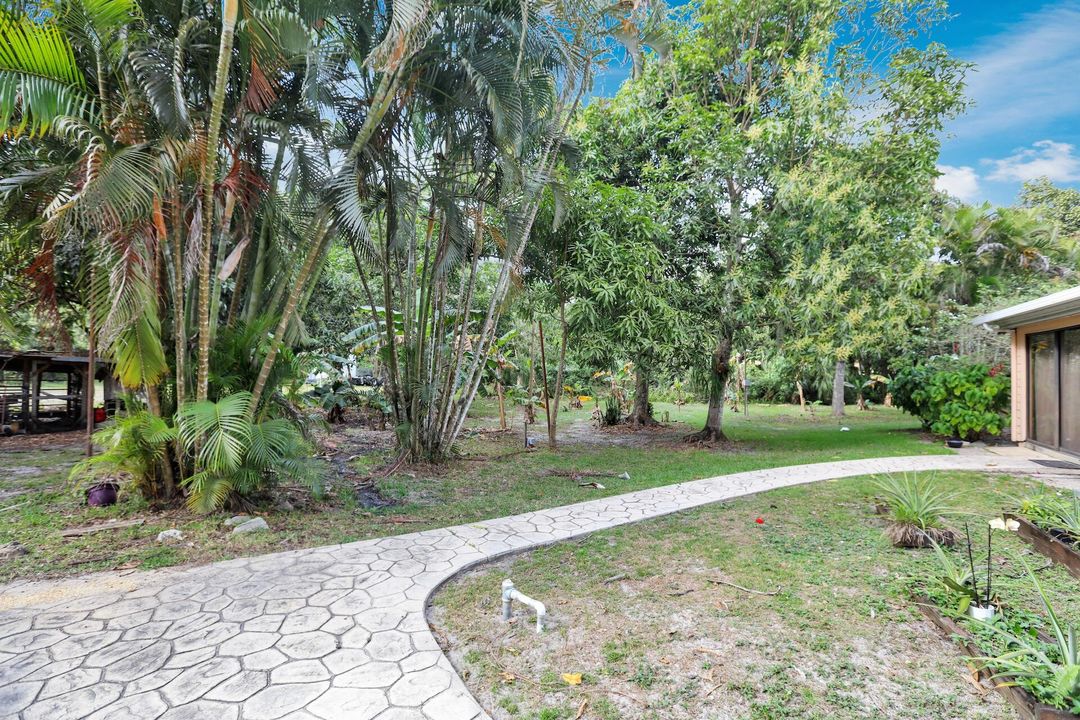 Active With Contract: $1,175,000 (5 beds, 3 baths, 1952 Square Feet)