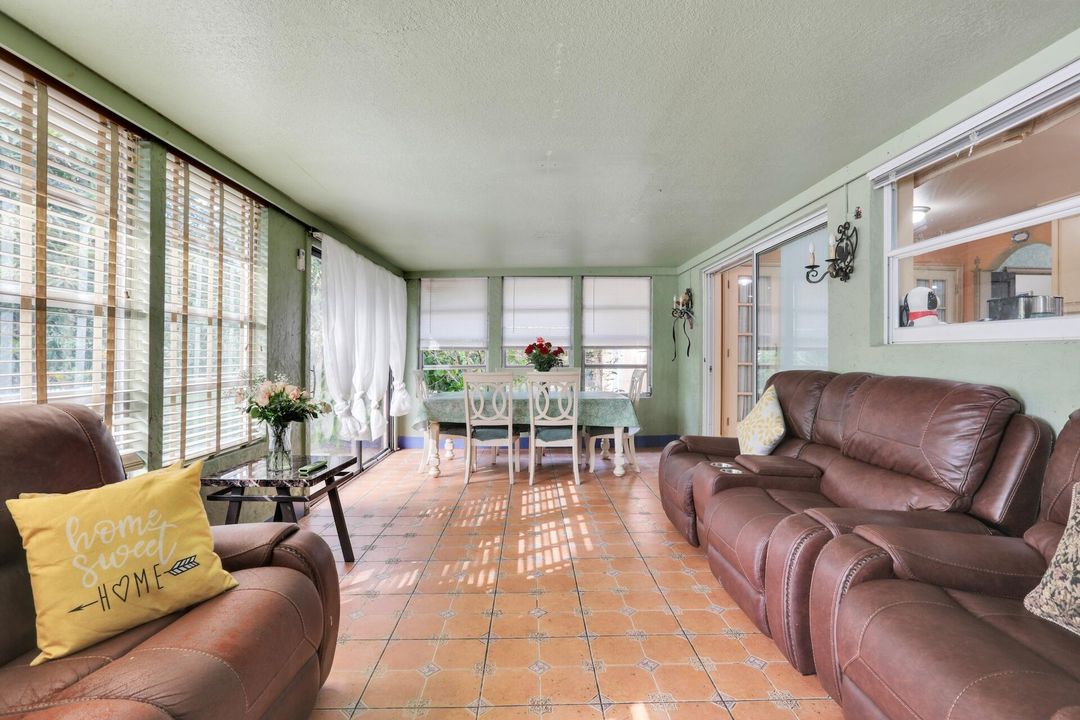 Active With Contract: $1,175,000 (5 beds, 3 baths, 1952 Square Feet)