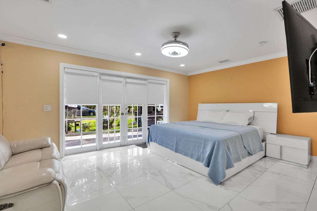 Active With Contract: $1,175,000 (5 beds, 3 baths, 1952 Square Feet)