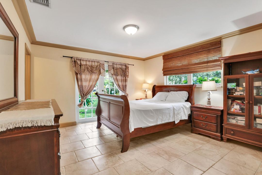 Active With Contract: $1,175,000 (5 beds, 3 baths, 1952 Square Feet)