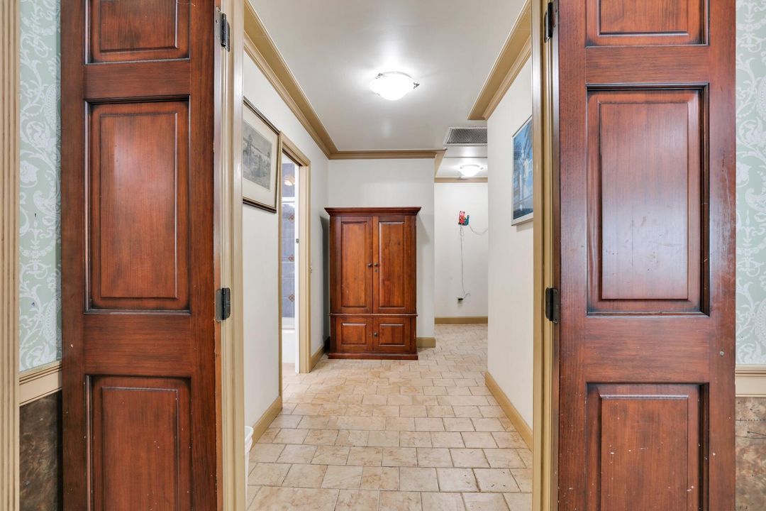 Active With Contract: $1,175,000 (5 beds, 3 baths, 1952 Square Feet)