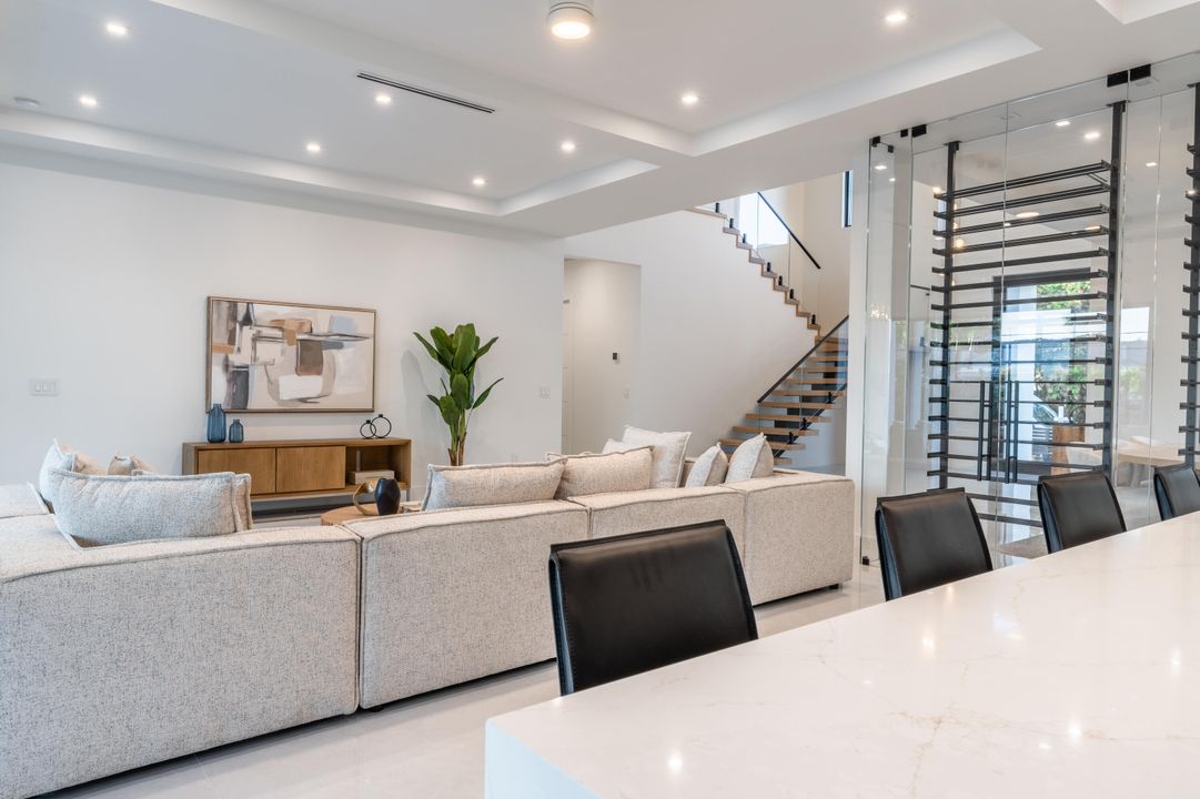 待售: $6,300,000 (5 贝兹, 5 浴室, 5019 平方英尺)