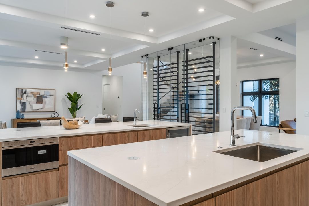 待售: $6,300,000 (5 贝兹, 5 浴室, 5019 平方英尺)