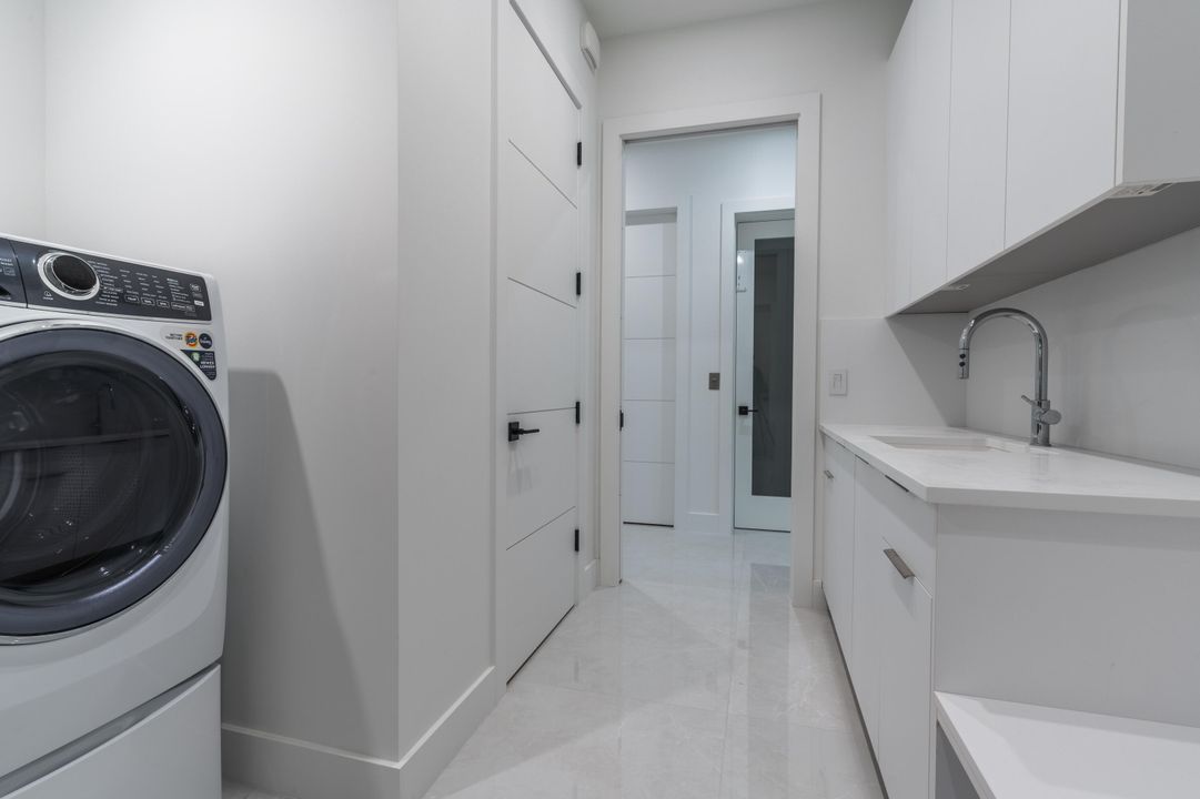 待售: $6,300,000 (5 贝兹, 5 浴室, 5019 平方英尺)