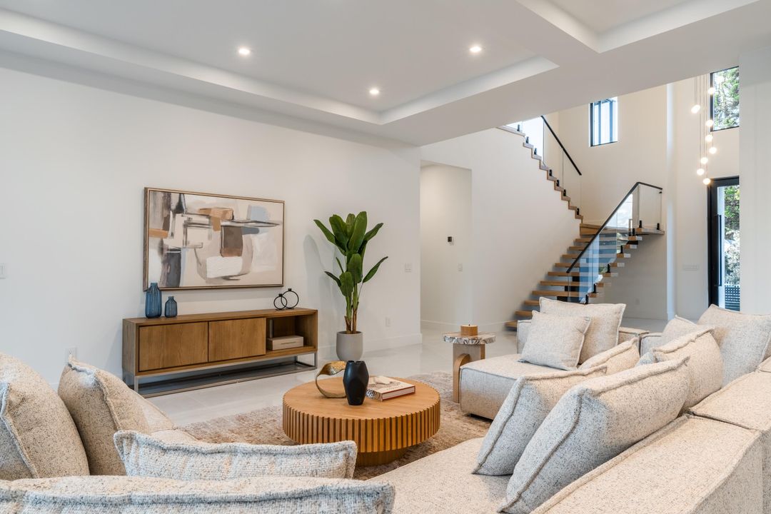 待售: $6,300,000 (5 贝兹, 5 浴室, 5019 平方英尺)