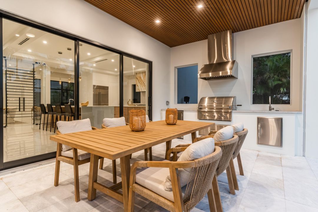 待售: $6,300,000 (5 贝兹, 5 浴室, 5019 平方英尺)