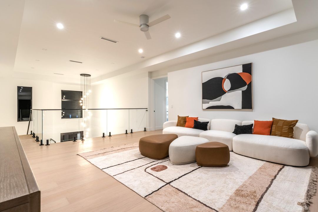 待售: $6,300,000 (5 贝兹, 5 浴室, 5019 平方英尺)