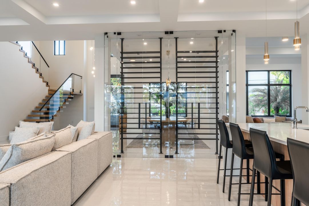 待售: $6,300,000 (5 贝兹, 5 浴室, 5019 平方英尺)