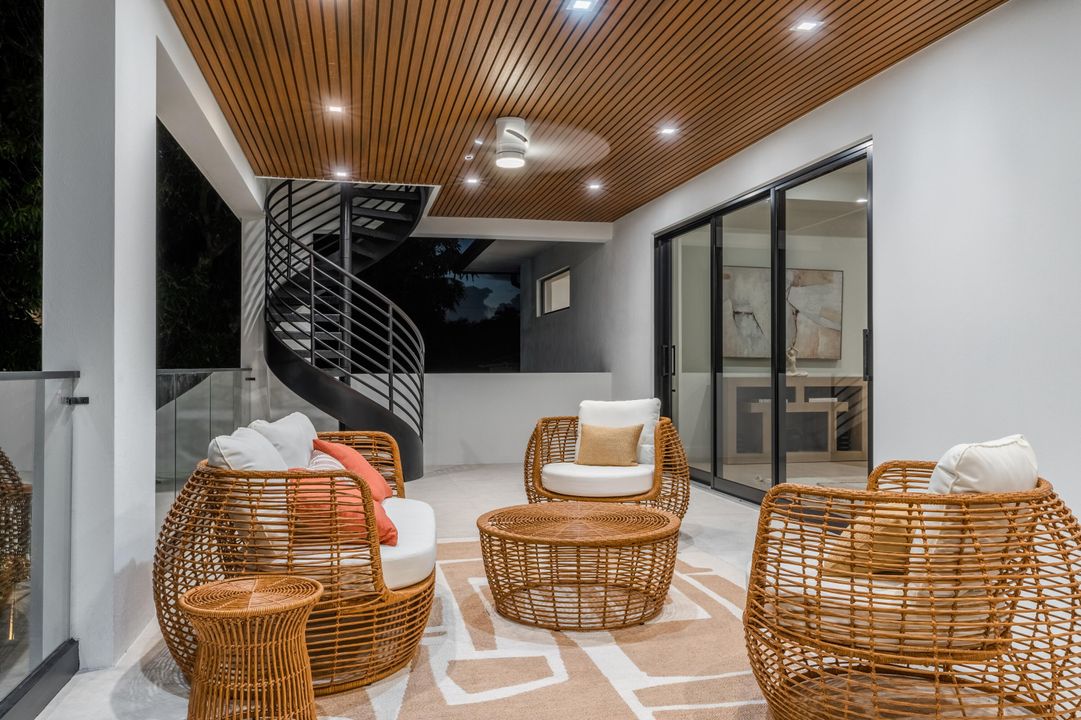 待售: $6,300,000 (5 贝兹, 5 浴室, 5019 平方英尺)