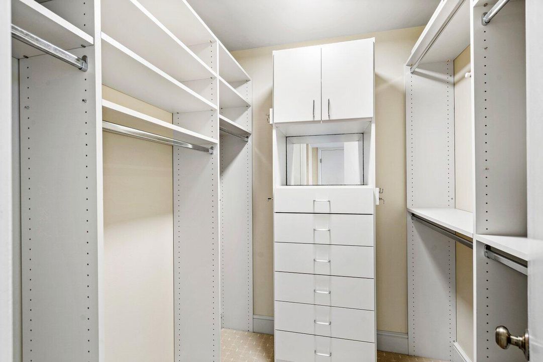 合同活跃: $1,399,000 (2 贝兹, 2 浴室, 1826 平方英尺)