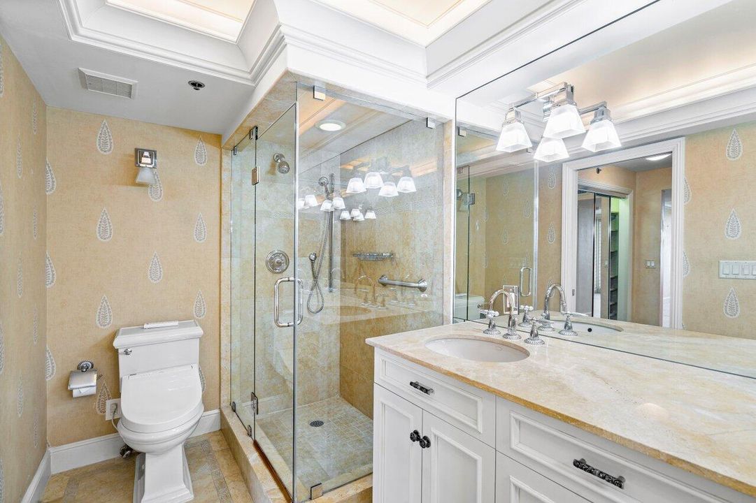 合同活跃: $1,399,000 (2 贝兹, 2 浴室, 1826 平方英尺)