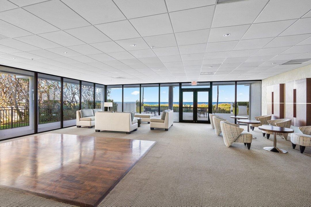 合同活跃: $1,399,000 (2 贝兹, 2 浴室, 1826 平方英尺)