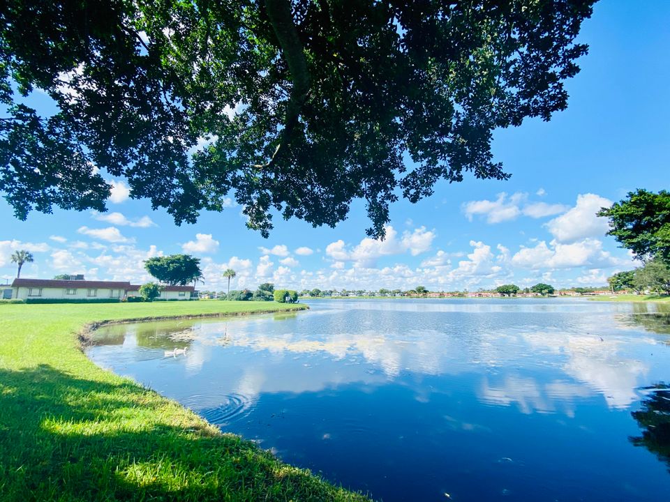 待售: $98,999 (2 贝兹, 2 浴室, 880 平方英尺)