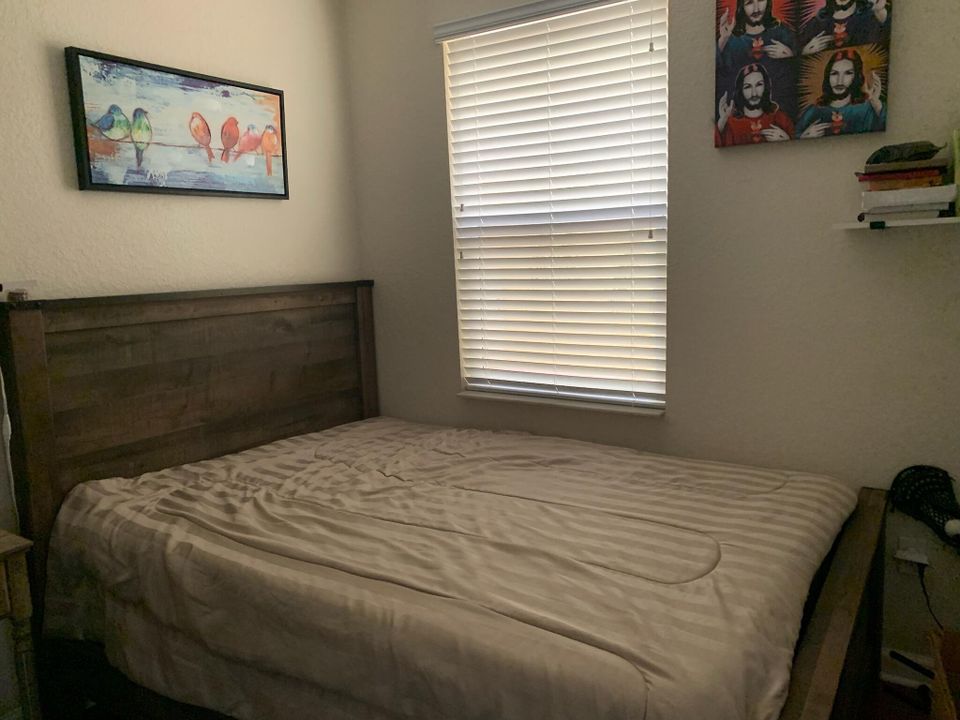 合同活跃: $2,900 (3 贝兹, 2 浴室, 1457 平方英尺)