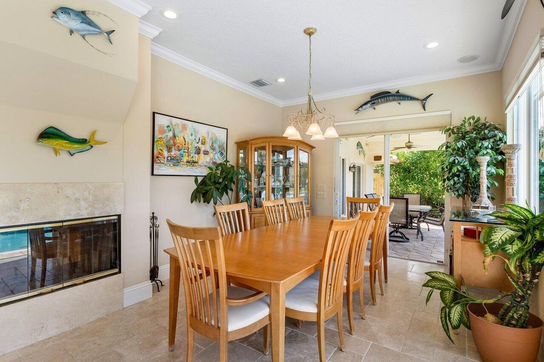 Под контрактом: $2,975,999 (4 спален, 3 ванн, 3485 Квадратных фут)