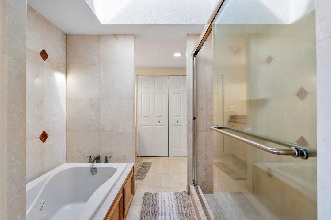 Под контрактом: $2,975,999 (4 спален, 3 ванн, 3485 Квадратных фут)