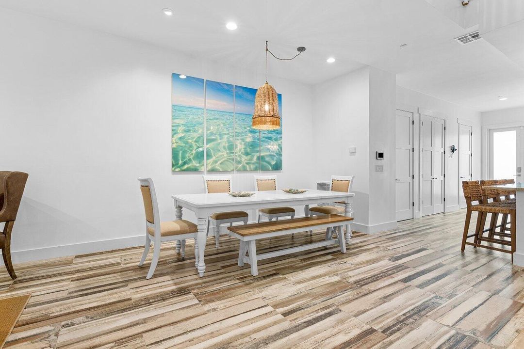 For Sale: $2,050,000 (3 beds, 2 baths, 2317 Square Feet)