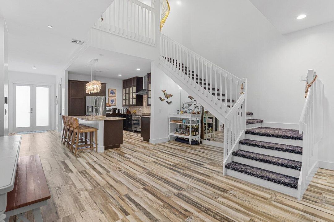 For Sale: $2,050,000 (3 beds, 2 baths, 2317 Square Feet)