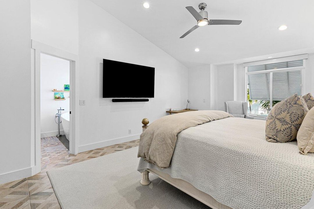 For Sale: $2,050,000 (3 beds, 2 baths, 2317 Square Feet)