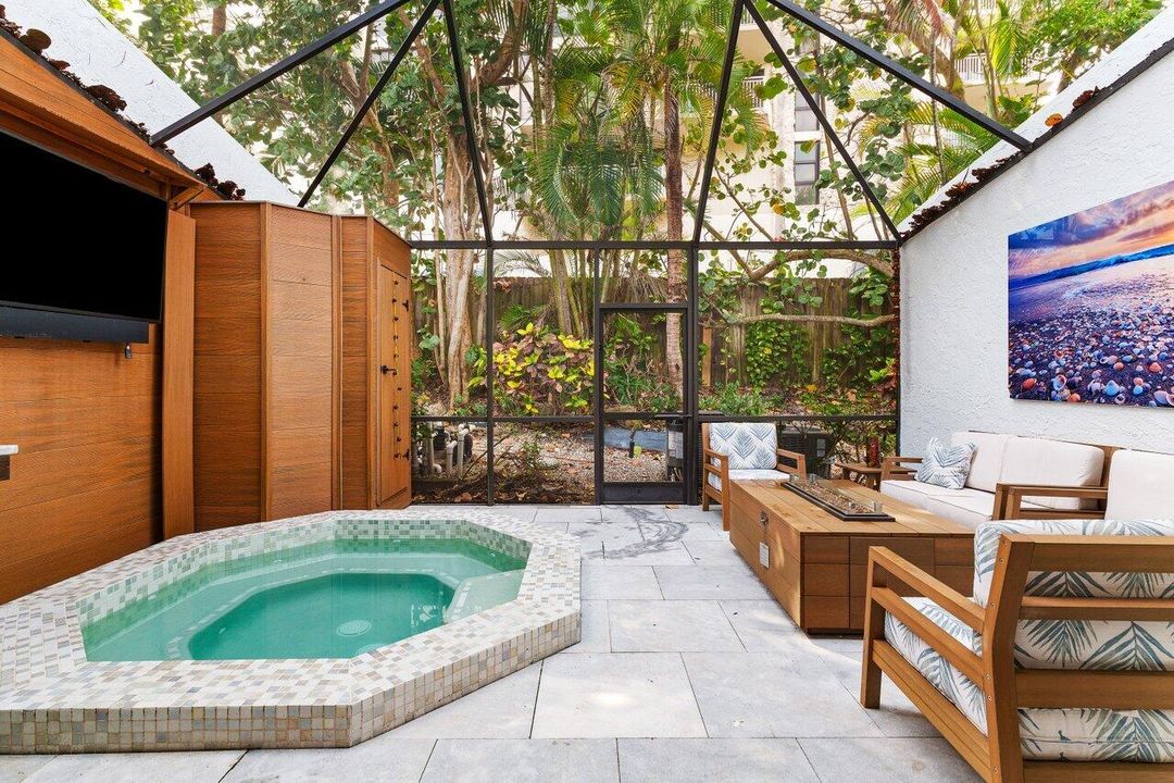 For Sale: $2,050,000 (3 beds, 2 baths, 2317 Square Feet)