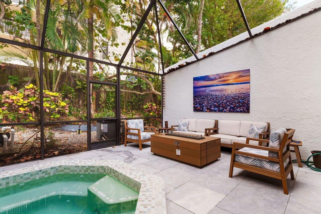 For Sale: $2,050,000 (3 beds, 2 baths, 2317 Square Feet)