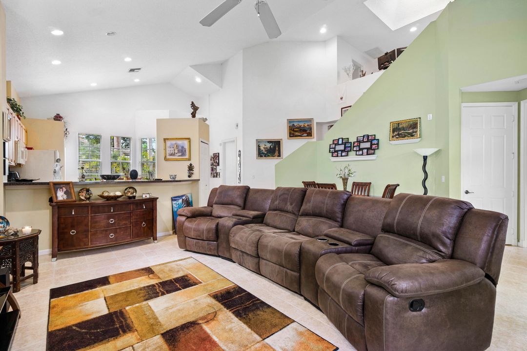 For Sale: $460,000 (3 beds, 2 baths, 1813 Square Feet)