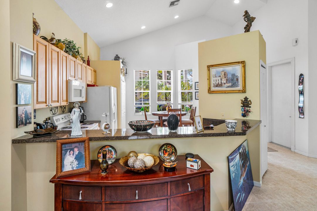 For Sale: $460,000 (3 beds, 2 baths, 1813 Square Feet)