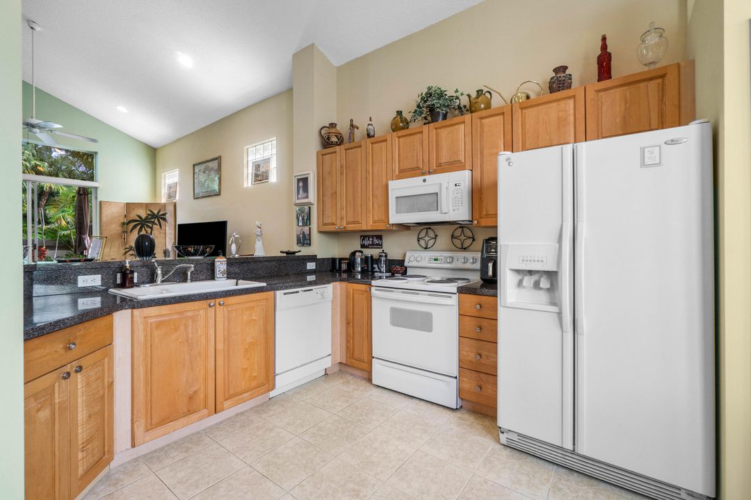 For Sale: $460,000 (3 beds, 2 baths, 1813 Square Feet)