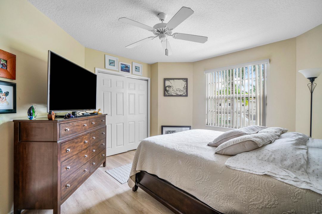 For Sale: $460,000 (3 beds, 2 baths, 1813 Square Feet)