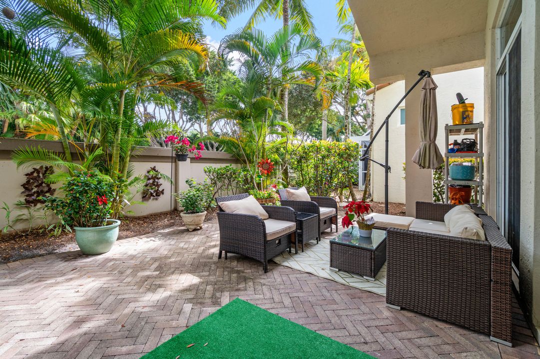 For Sale: $460,000 (3 beds, 2 baths, 1813 Square Feet)